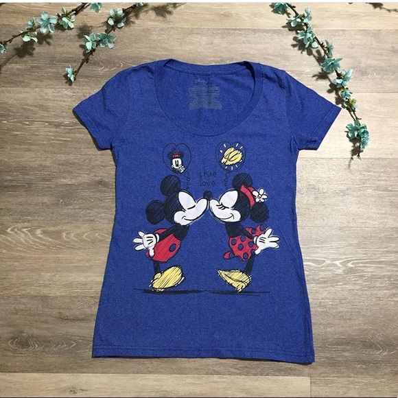 mickey mouse kiss t shirt